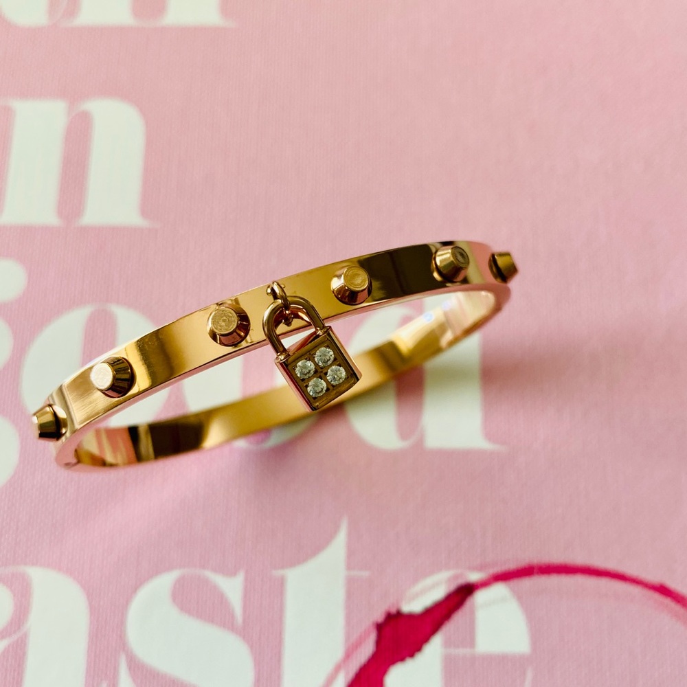 ✨ 18K Rose Gold Lock Studded Bracelet Bangle